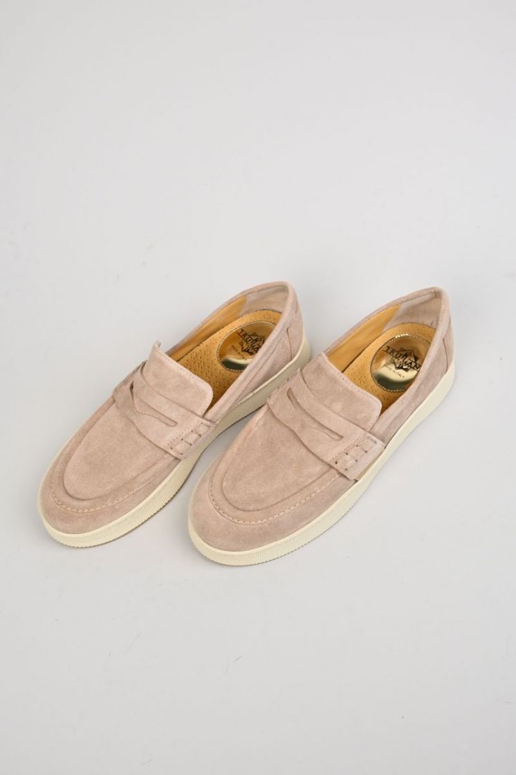  LIGHT BEIGE